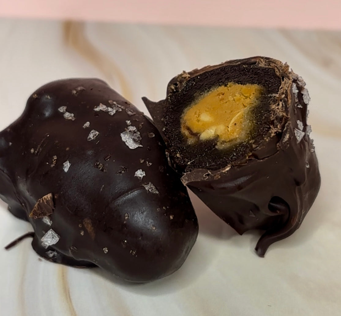 24 x Peanut butter dark chocolate stuffed dates ( wholesale )