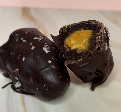 24 x Peanut butter dark chocolate stuffed dates ( wholesale )